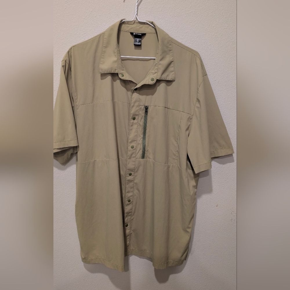 Cotopaxi green button up